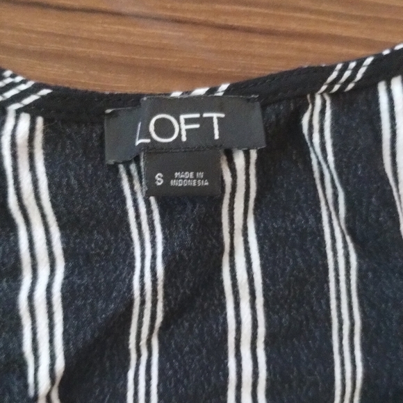 LOFT | Petite Striped Flutter Sleeve stripe with two sides pockets Romper Size S - Picture 8 of 14